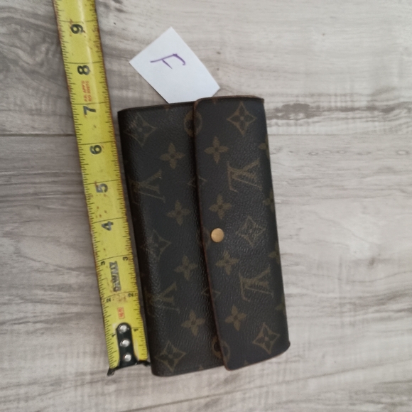 Authentic Louis Vuitton Long wallet - Picture 12 of 13